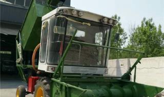 联合收割机收玉米一天能收多少 小型玉米联合收割机