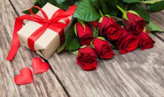 情人节送女友蛋糕祝福语 情人节爱心蛋糕