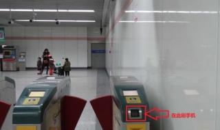 郑州东站网上购票怎样办理 郑州火车站订票电话